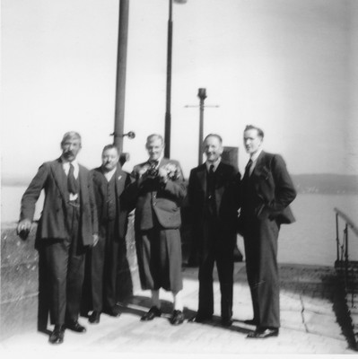 Auf Ebenhoch folgt 1938 Franz Häusle (links außen im Bild).jpg
