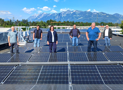 Neue Photovoltaik-Großanlage auf dem ASZ Vorderland in Betrie